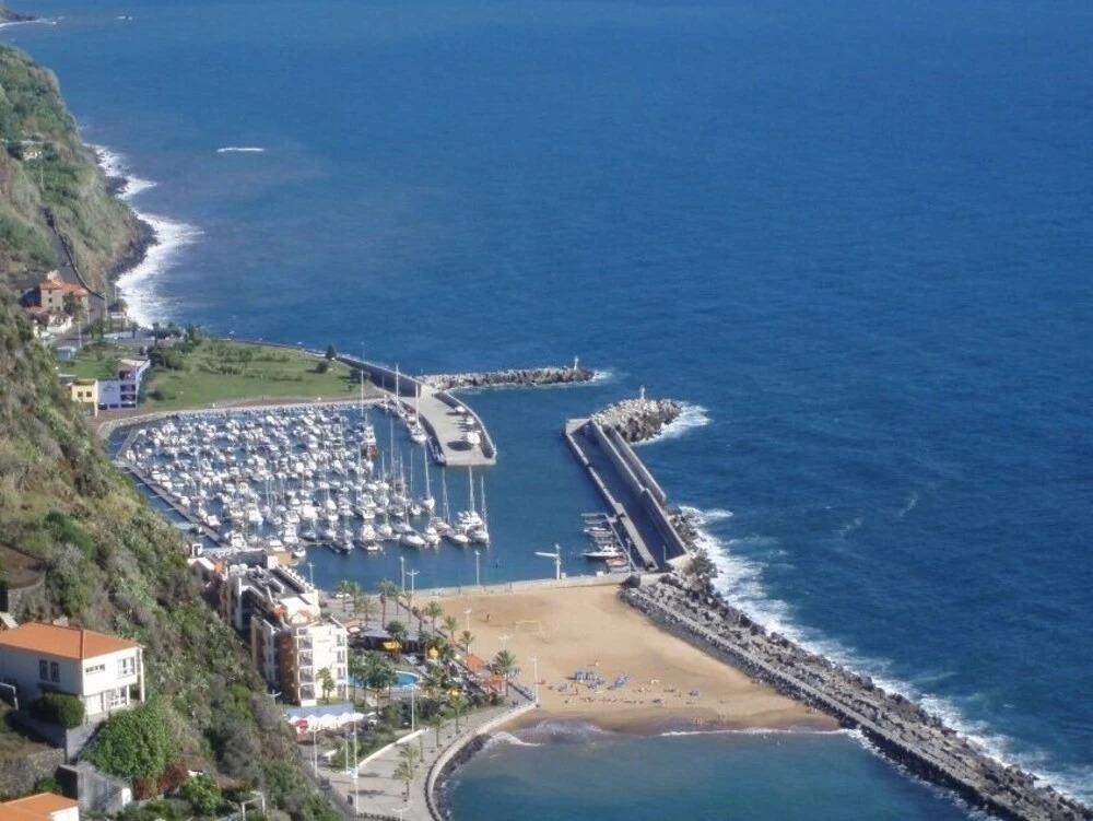 Plaza Bay Luxury Apartment with Swimming Pool