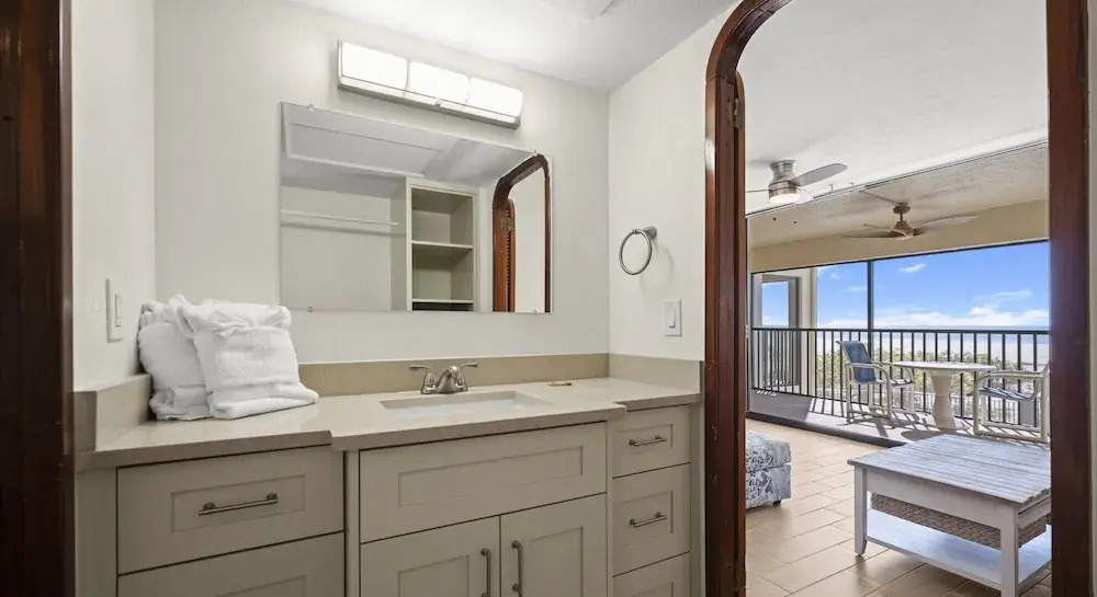 Mariners Boathouse and Beach Resort by CoolVacay