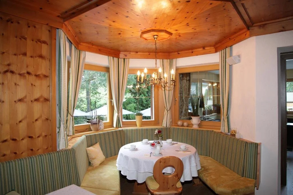 Hotel Enzian Paznaun