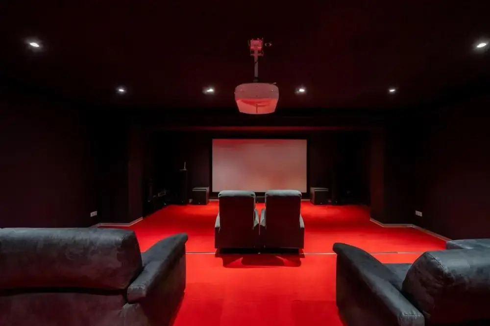 Villa With Heated Swimming Pool spa gym and Cinema