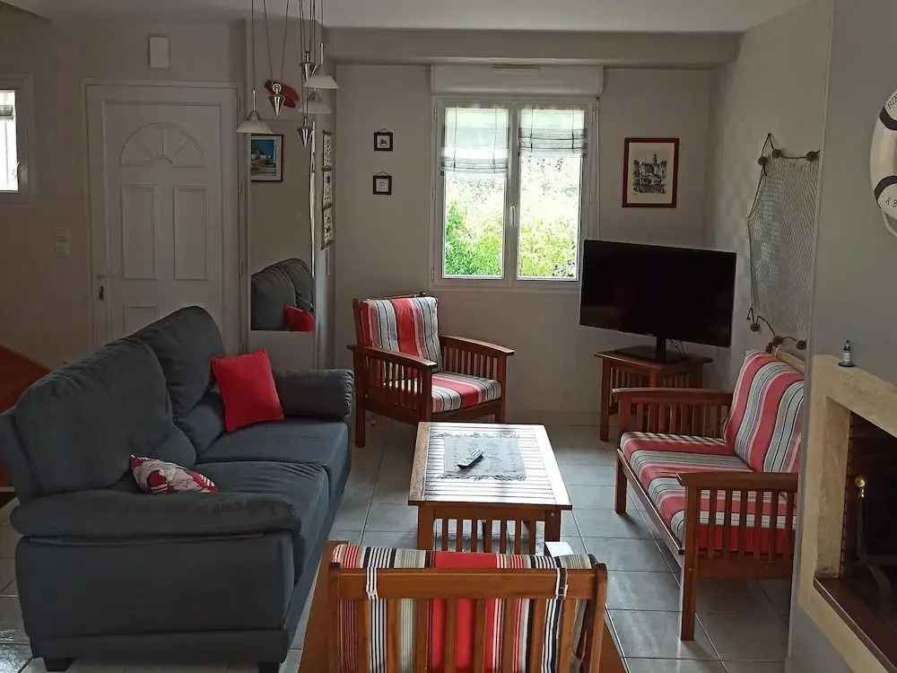 Holiday Home in Rhuys Near Plage de Rouvran
