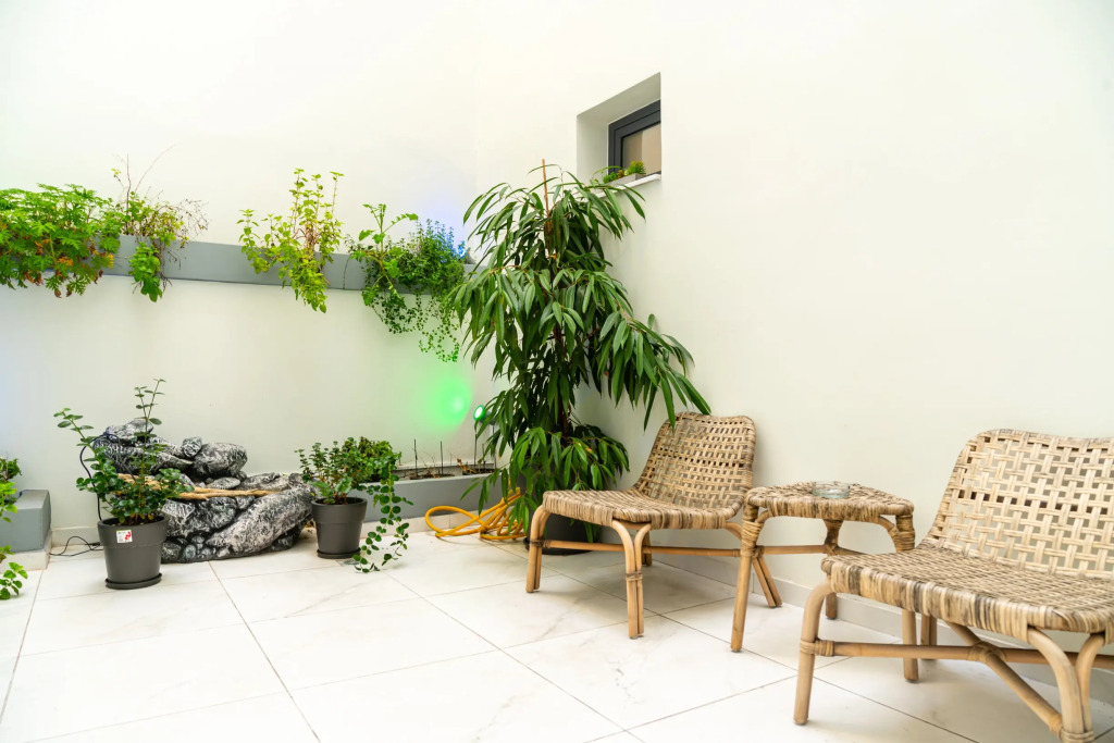 Iasonos Suites