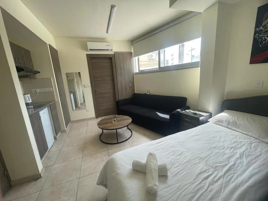 Modern studio in the historic center near beach