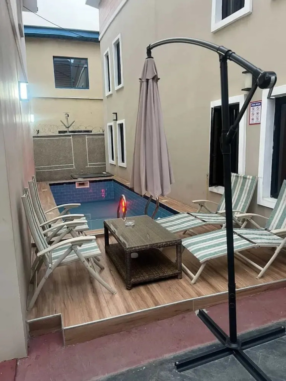 Joyzy Haven Luxury Service Apartment