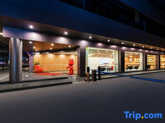 R ROYALSS HOTEL(Chengdu Jinniu Wanda North Railway Station）)