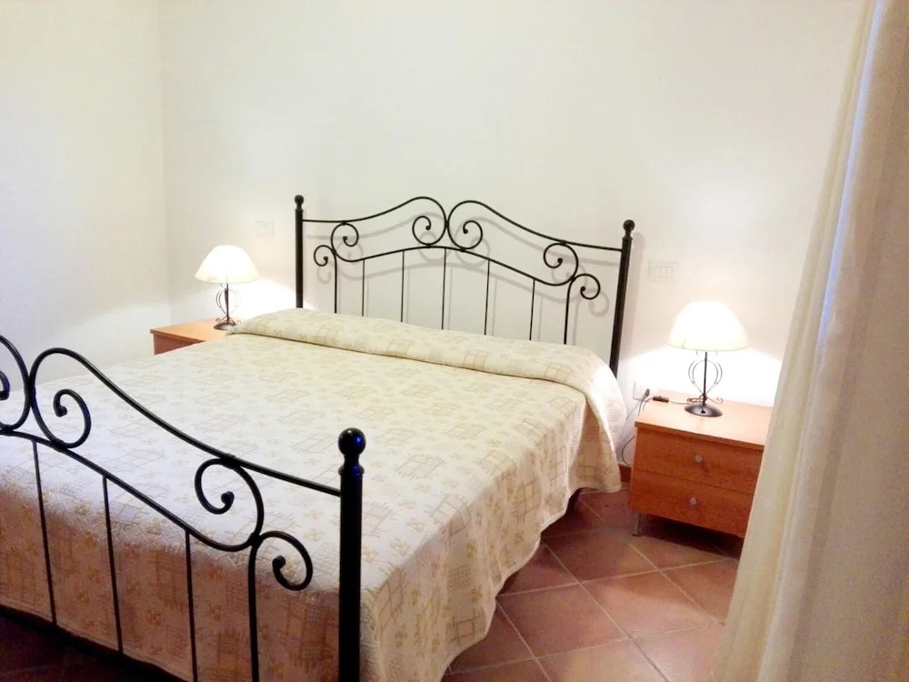 Apartment With 2 Bedrooms in Lu Bagnu, With Furnished Terrace - 300 m