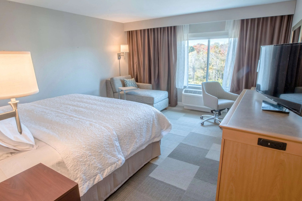 Hampton Inn by Hilton Amesbury, MA