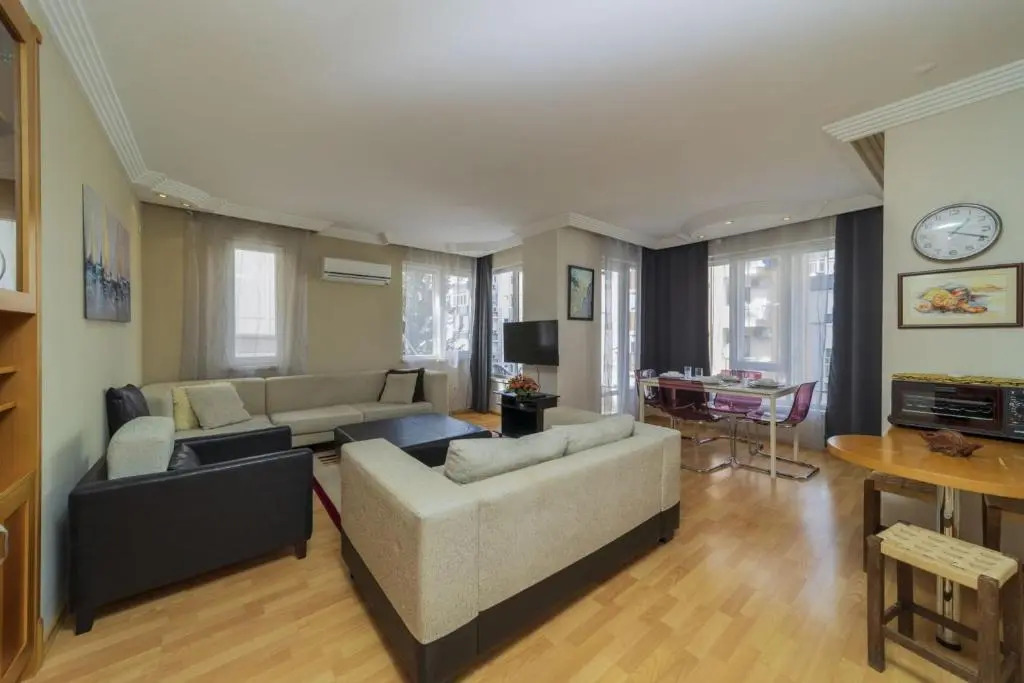 Cozy Flat With Balcony Close to Konyaalti Beach