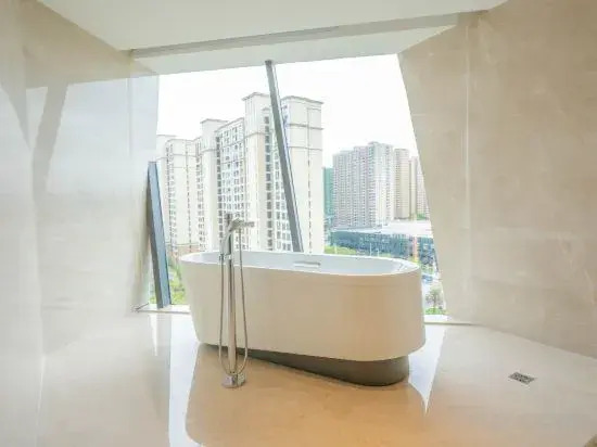 Yibang Peninsula Hotel