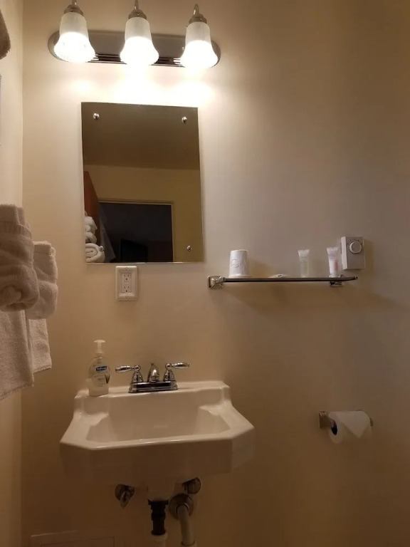 Sleep For Less Motel