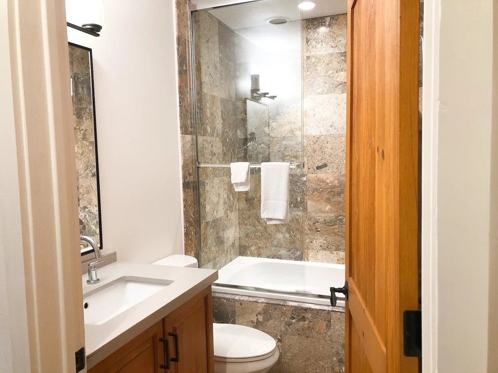 Bear Creek Lodge 407 4 Bedroom Condo by Alpine Lodging Telluride