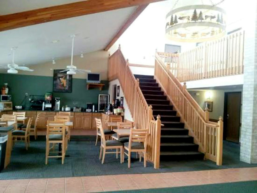 Boarders Inn & Suites by Cobblestone Hotels - Wautoma