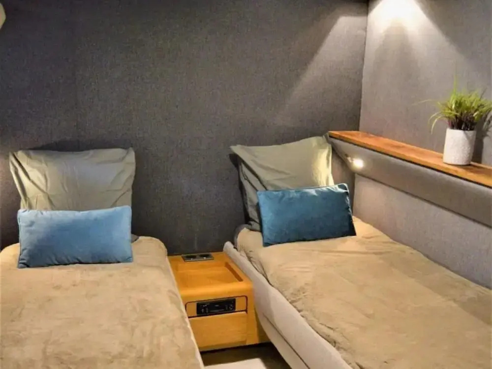Attractive Yacht With Roof Terrace