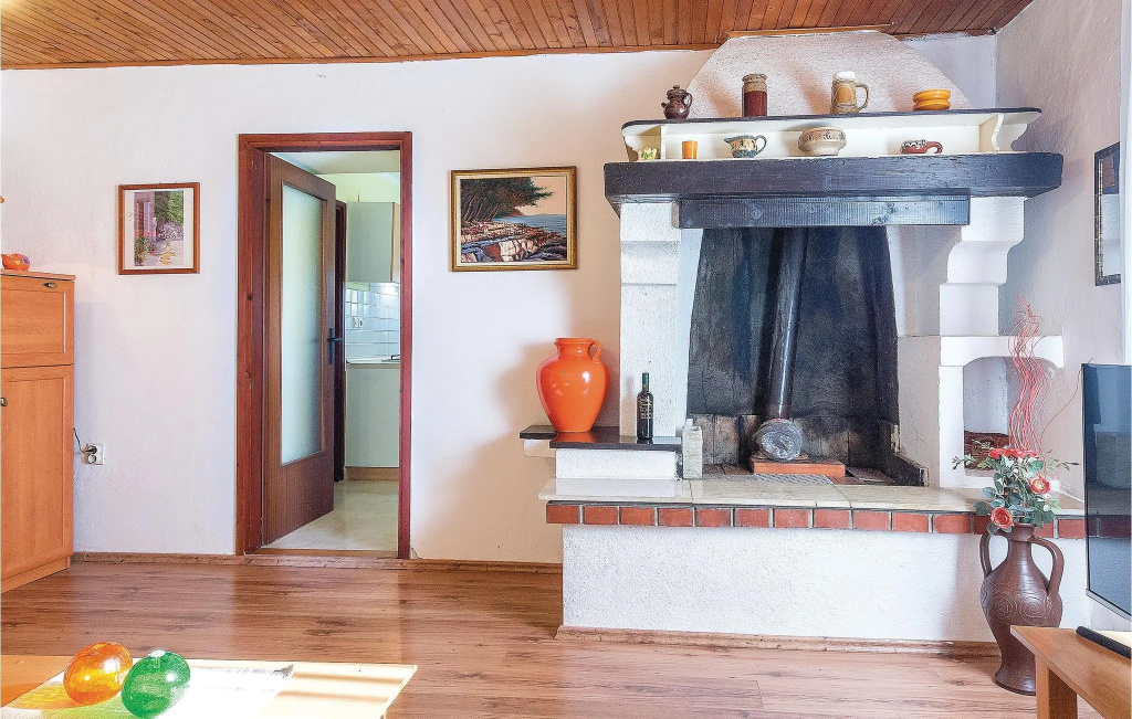 Apartment 722