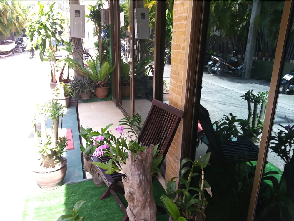 Divers Inn