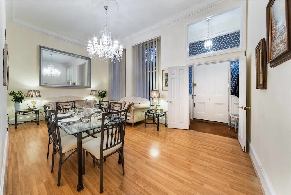Luxury Private Apartment in Kensington