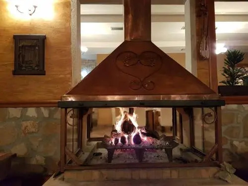 OSTROG Aparthotel KOLIBA-VLASTNIŠTVO MANASTIRA OSTROG