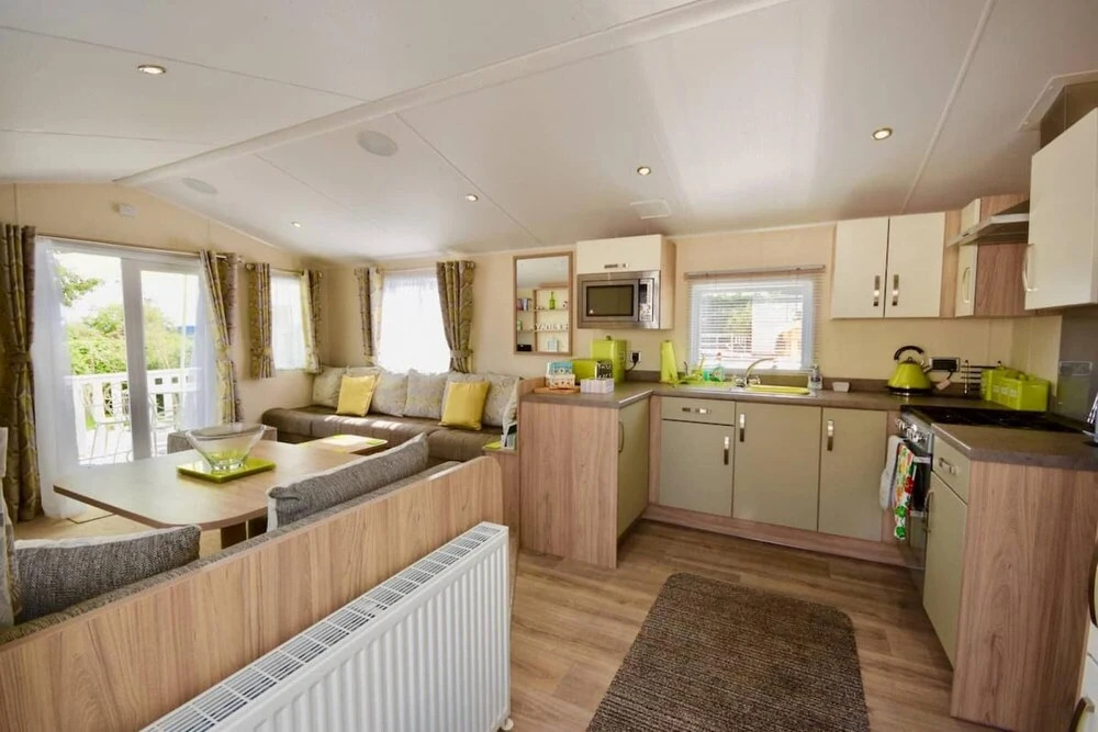 Benarama Lovely Dog Friendly Two Bed Lodge Sleeps 4 Close to Ryde