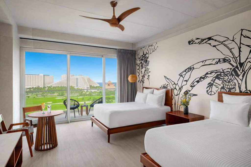 Hyatt Vivid Grand Island Cancun Adults Only All-Inclusive