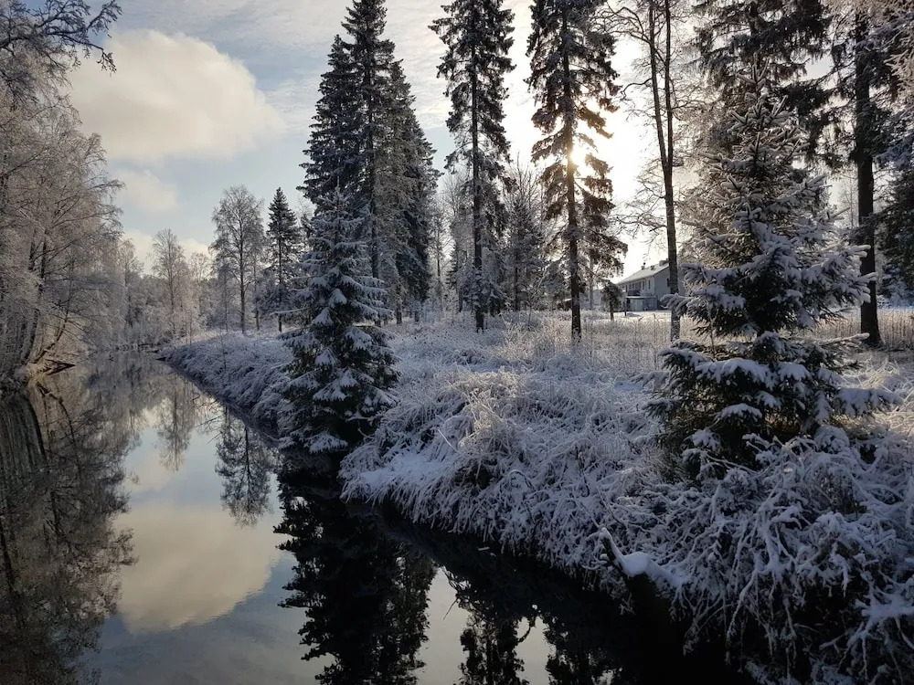 Lövångergården