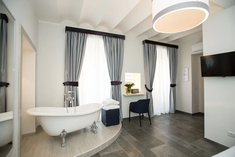 Fontana Di Trevi Luxury Apartments