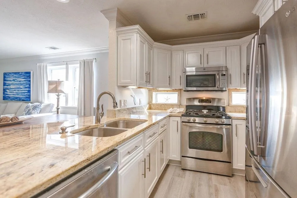 Destin Harbor Waterfront Gem Townhouse 3 Bedrooms 2.5 Bathrooms Townho
