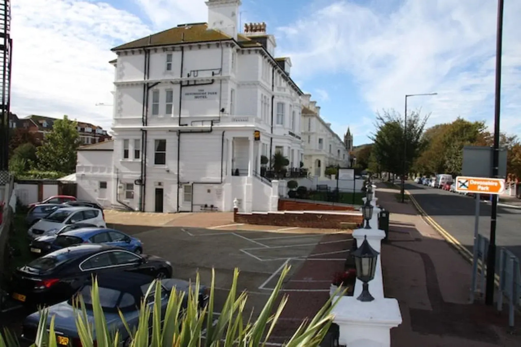 OYO Devonshire Park Hotel