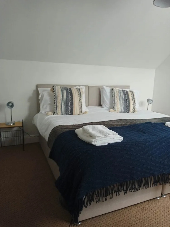 Close to the Seaside - Sleeps 4/free Wifi/parking