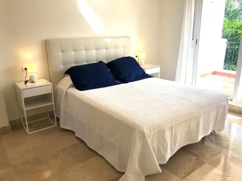 Preciosa casa de 4 habitaciones y 3 baños, Urbanización Los Naranjos, Puerto Banus