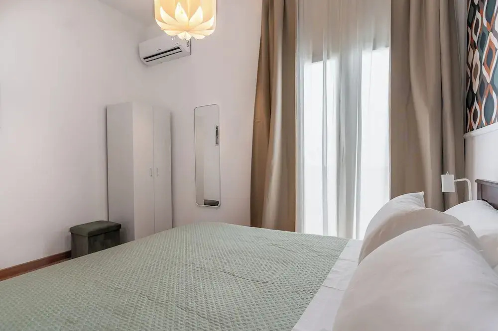 Ierone Apartment with Balcony by Wonderful Italy