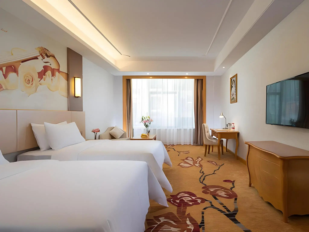 Vienna International Hotel (Huizhou High Speed Railway North Station Xing'an City)