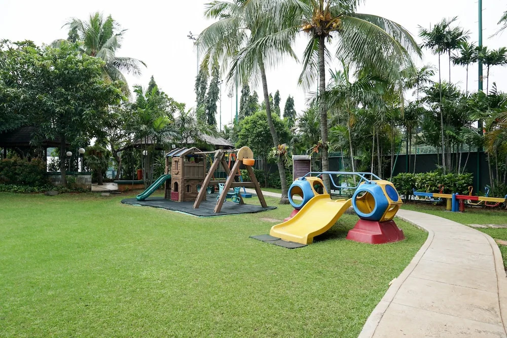 Best Location 2BR at Beverly Tower Apartment TB. Simatupang