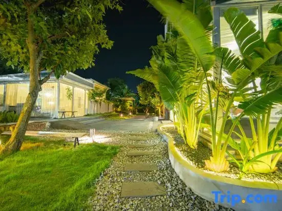 Haikou West B&B (Wuyuanhe Convention and Exhibition Center)