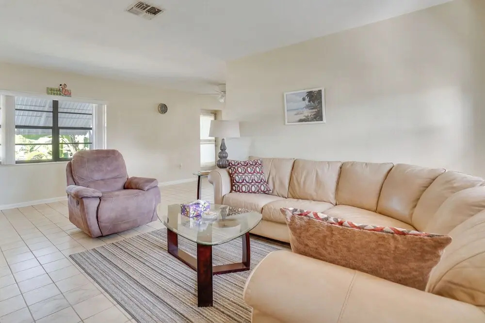 Waterfront Gulf Access Beach House w Lainai