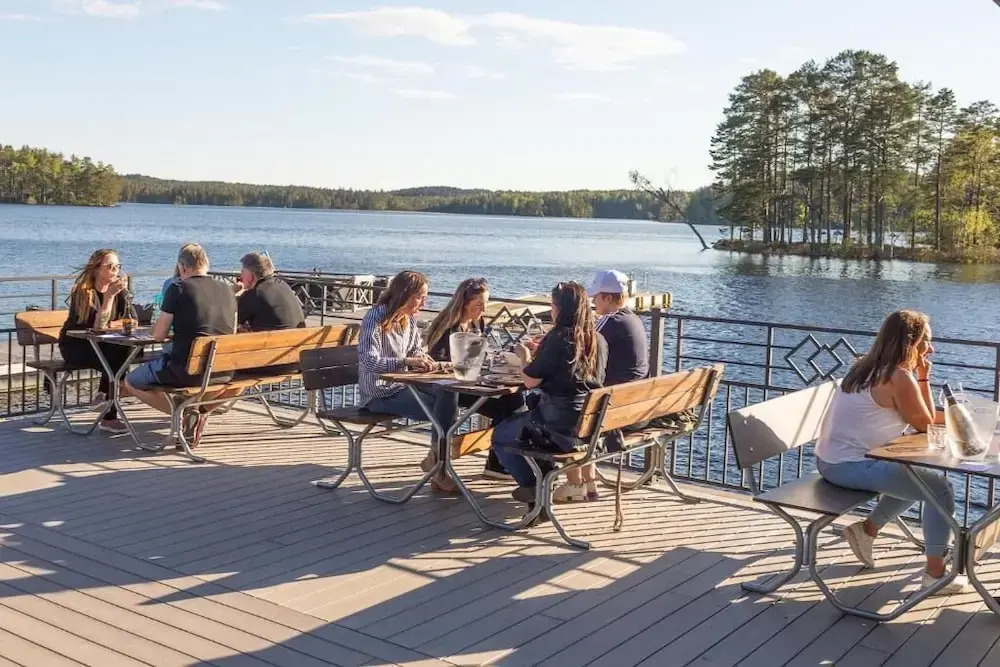 Lakelodge