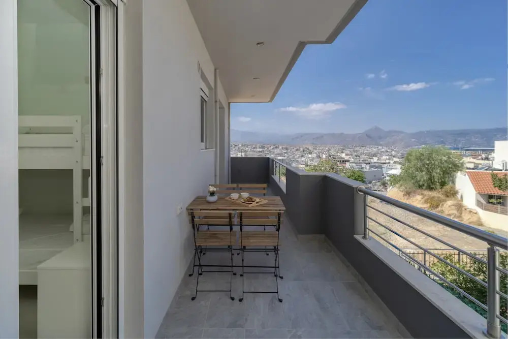Heraklion 2Bd Oasis w Relaxing Patio