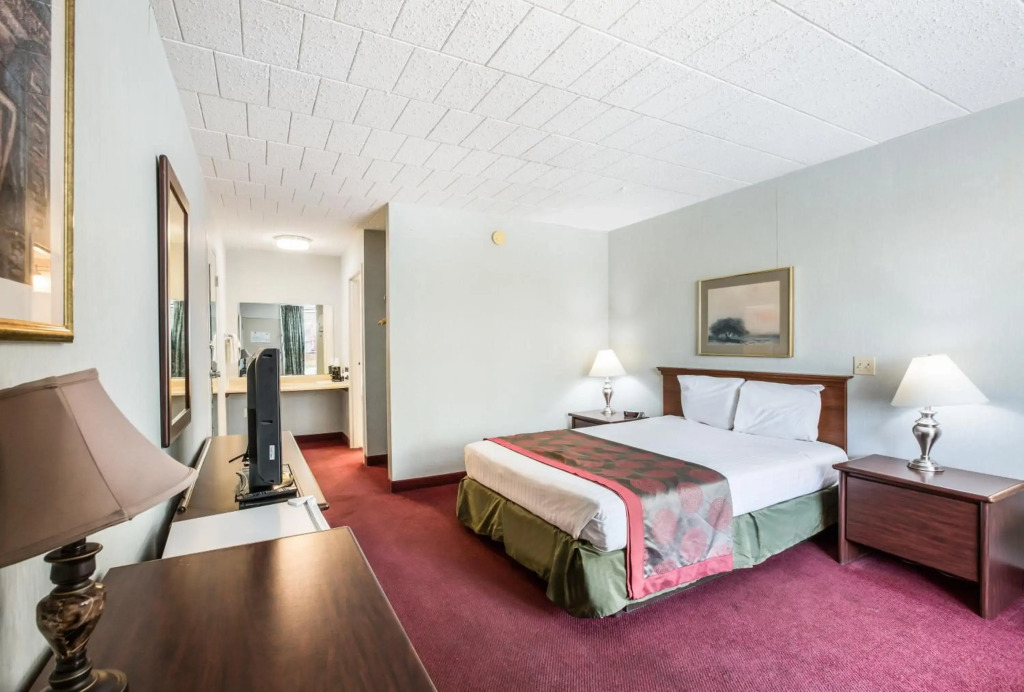 Red Carpet Inn & Suites