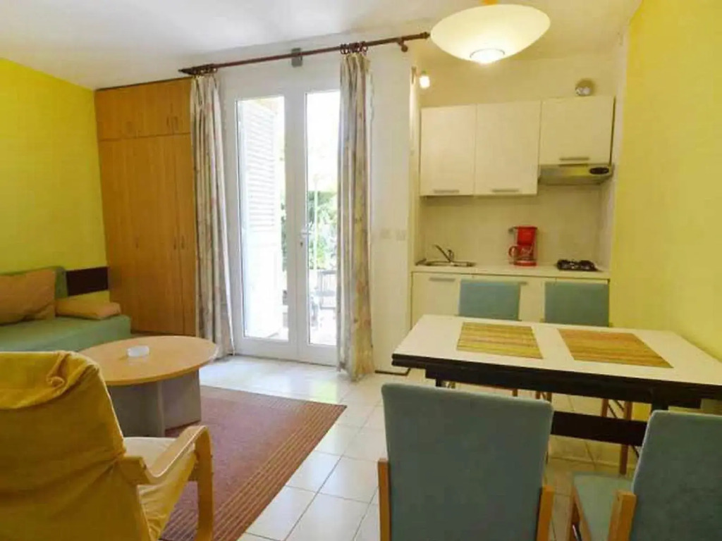 Vladimir - One Bedroom No.3
