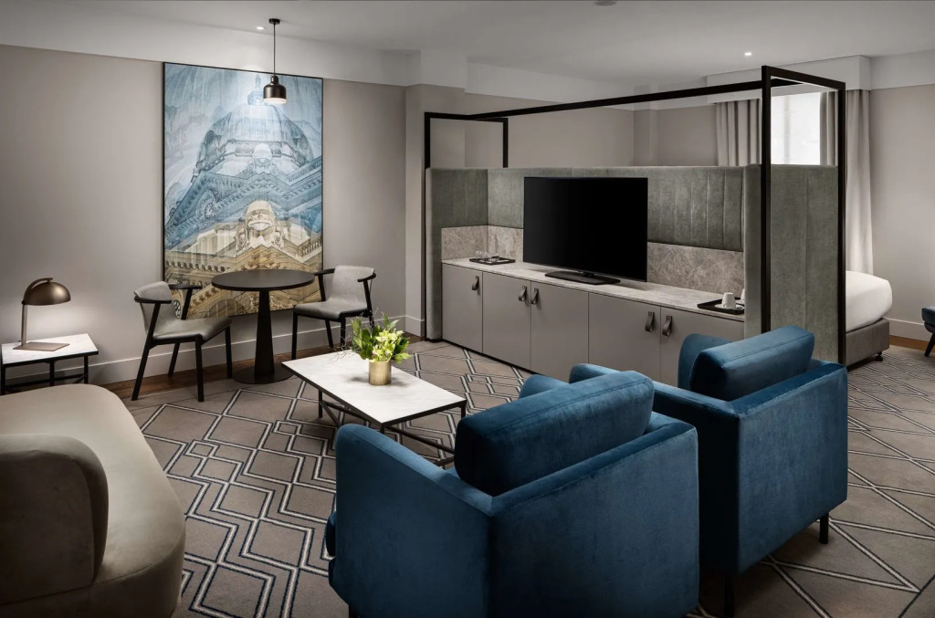 Hilton Melbourne Little Queen Street
