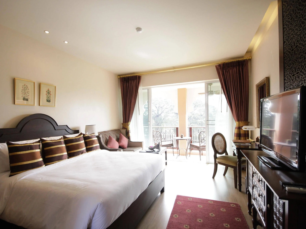 SHEIK ISTANA HOTEL CHIANGMAl
