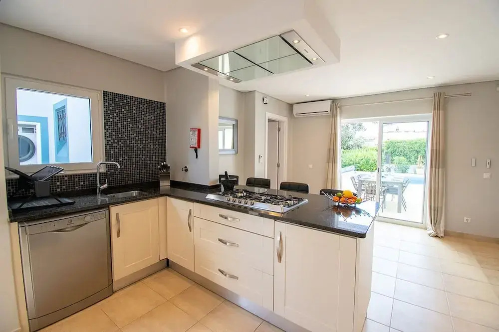 Casa Ana Superbly Renovated With Heated Private