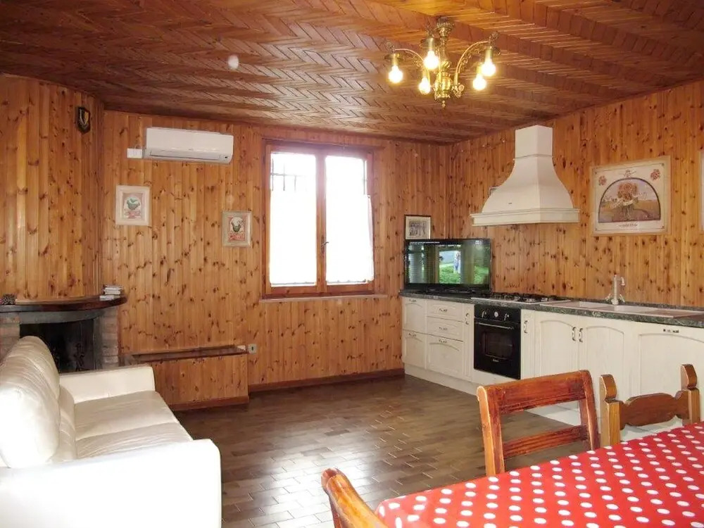 Apartment With 2 Bedrooms in Ramazzano - Le Pulci, With Pool Access and Furnished Garden - 55 km From the Slopes