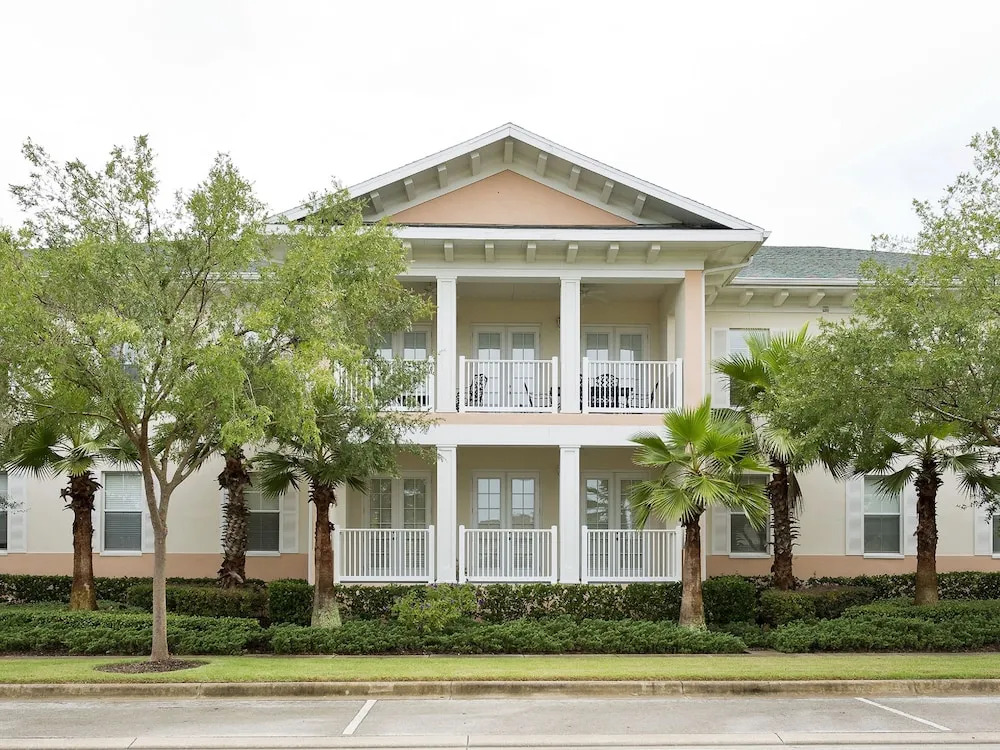 Reunion Resort by Intteli Fun Rentals