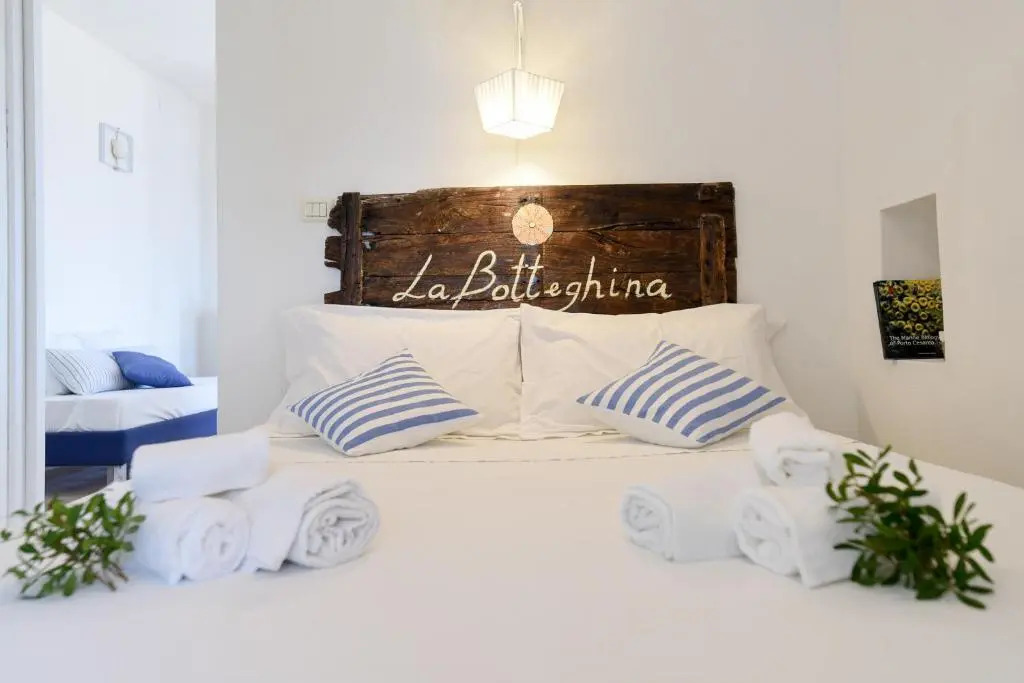 Leuca Cliff Houses by WowHomes