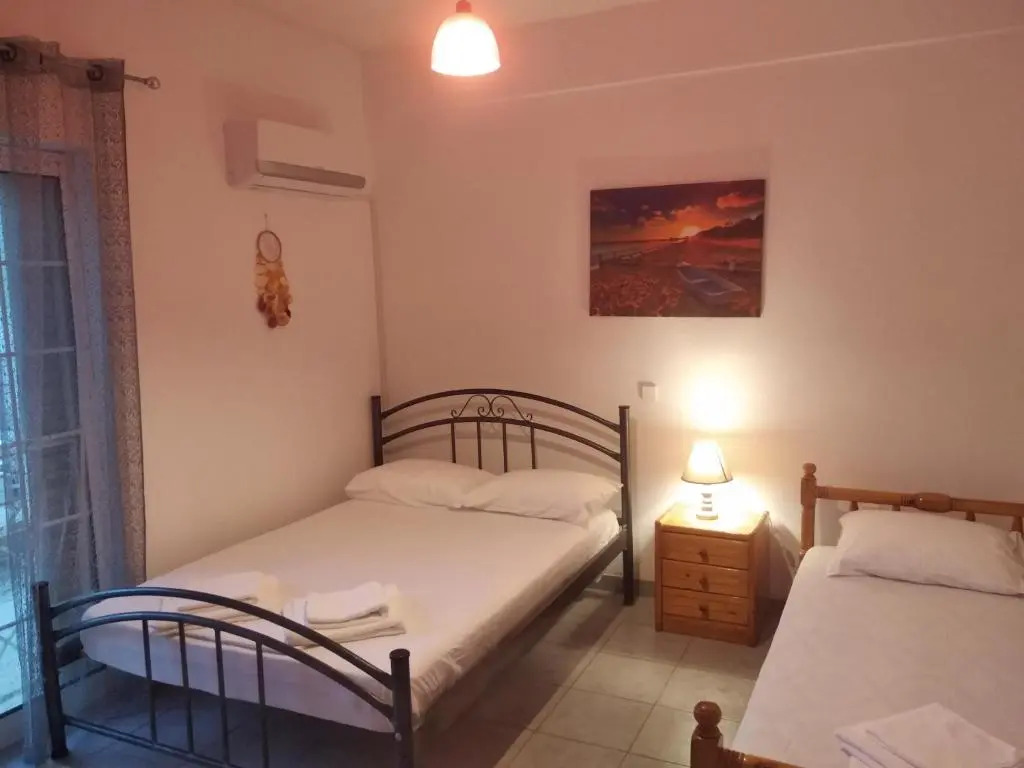 CAMARES HOUSE