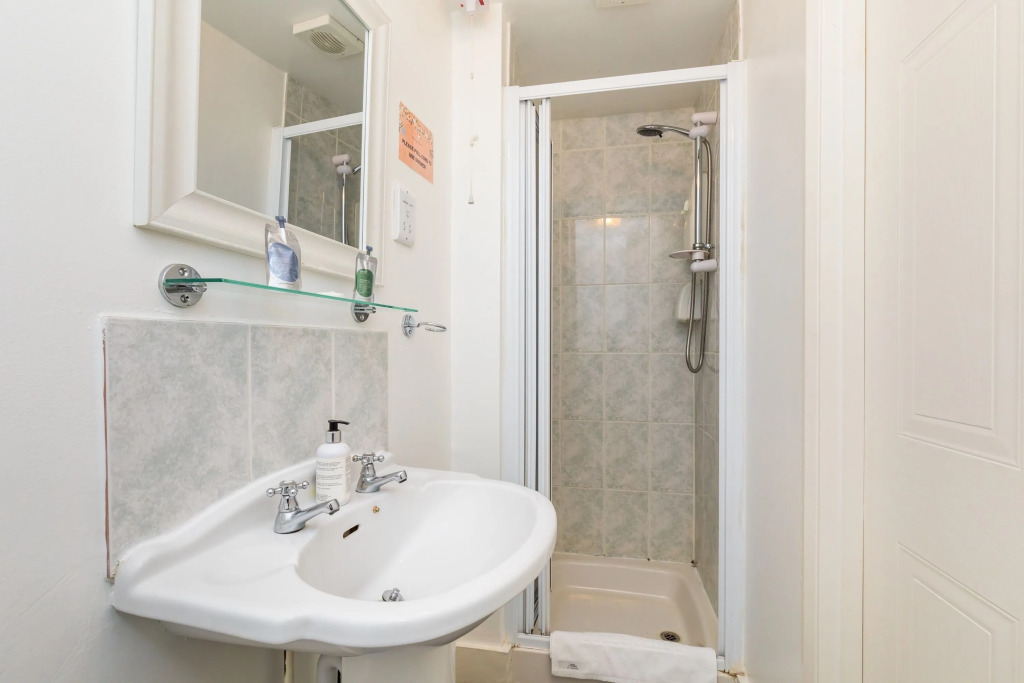 Morleys Rooms - Located in the heart of Hurstpierpoint by Huluki Sussex Stays