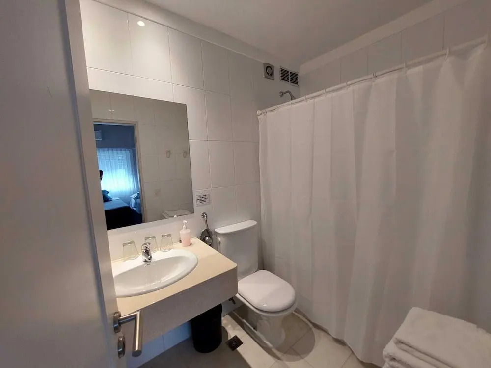 Hotel Rawson 3840, Vicente Lopez, La Lucila