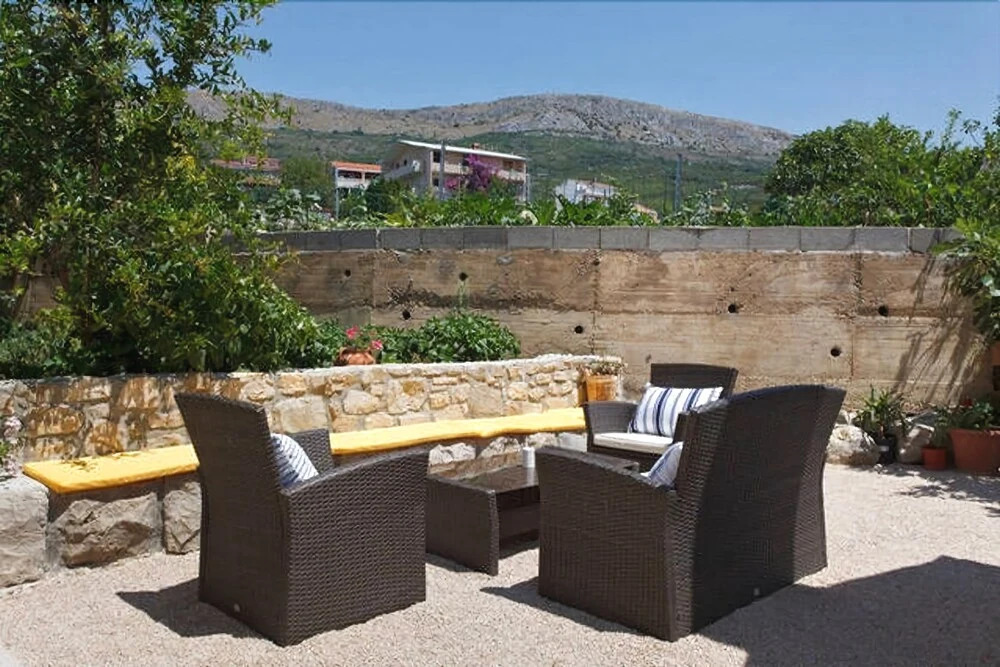 Nice and sea view apartment in Podstrana