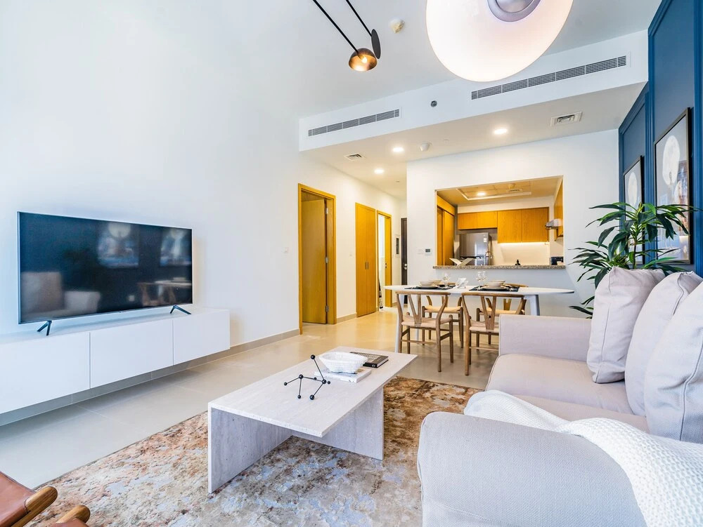 Monty Holiday Home - Serene & Modern Apartment With Burj Khalifa View