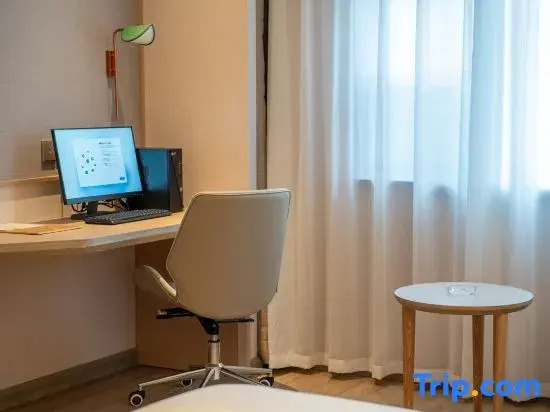 Vienna 3 Best Hotel (Huangshi Railway Station Xialu District Government)